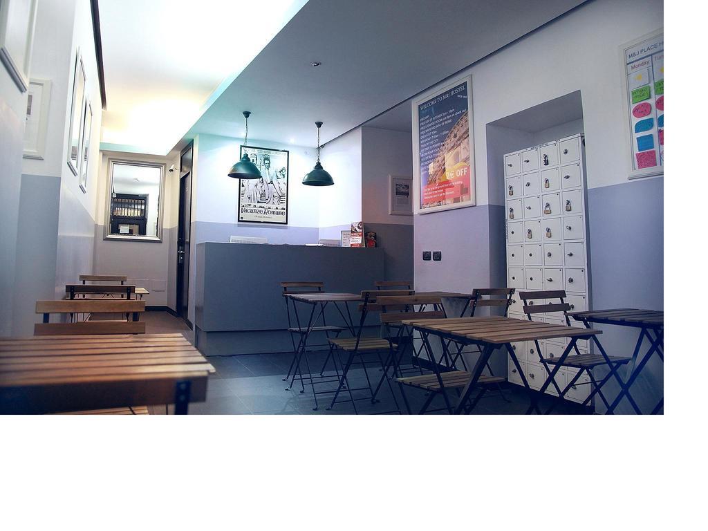 M&J Place Hostel Рим Екстериор снимка